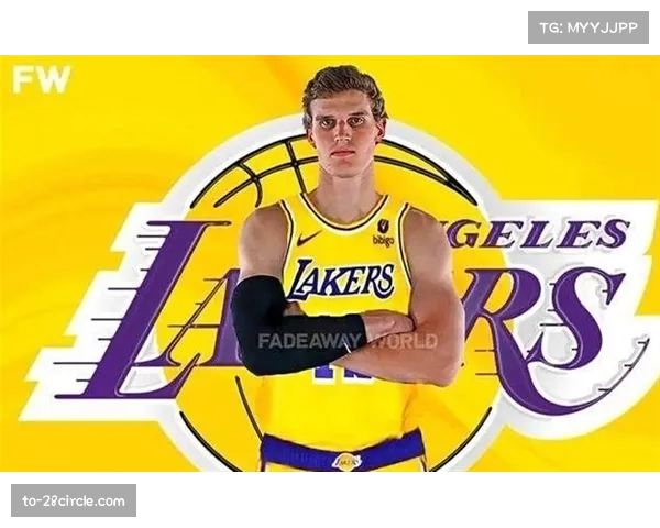 本场马尔卡宁砍下33分，赛季表现稳居顶尖水平